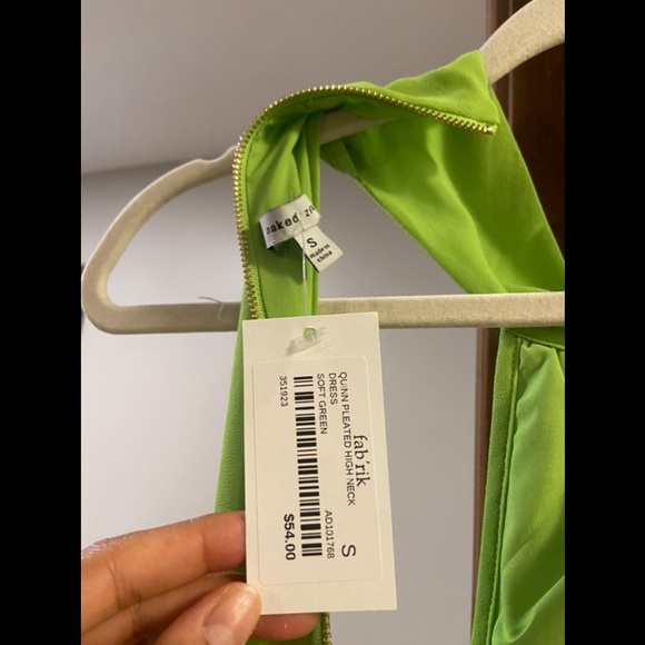 NWT Naked Zebra High Neck Pleated Green Dress from Fabrik - Picture 4 of 6